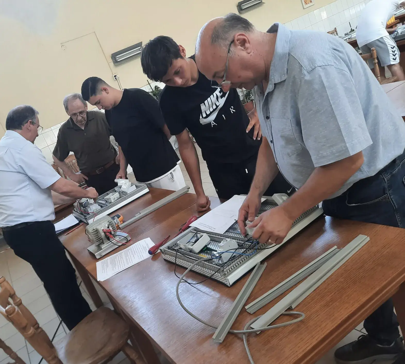 Laboratoare moderne, Colegiul Tehnic Emanuil Ungureanu